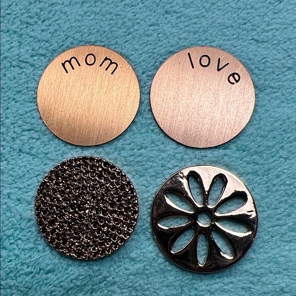 Floating Locket Coin Charm - Picture 1 of 8